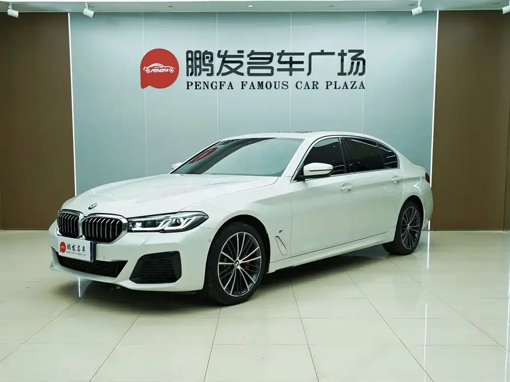 BMW 5 Series 2022 — фото 1