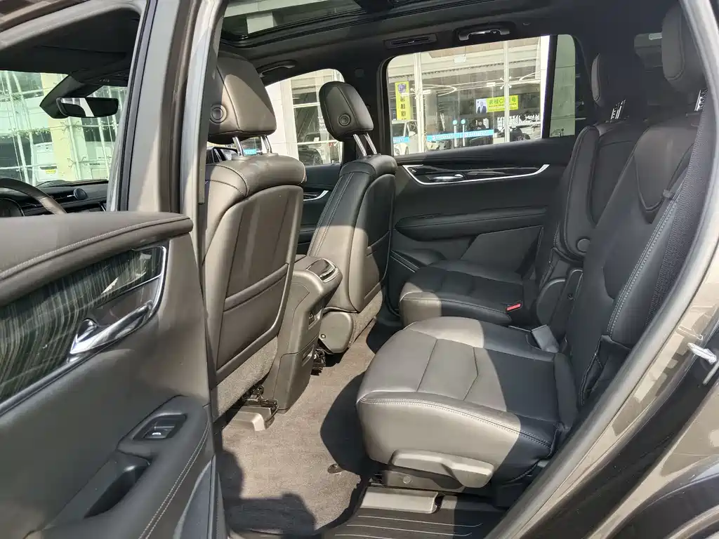 Cadillac XT6 2020 — фото 10