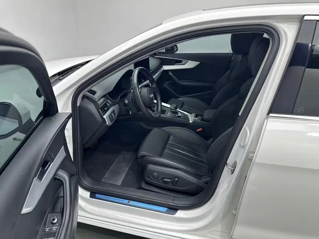 Audi A4L 2021
