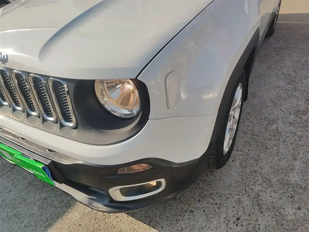 Jeep Renegade 2018 — фото 24