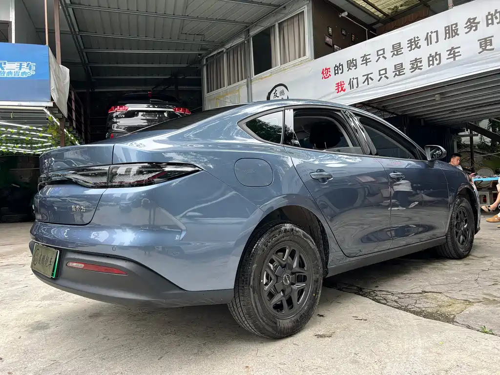 BYD Seal 05 DM-i 2025 — фото 20
