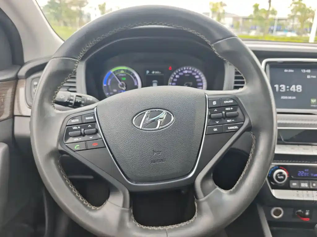Hyundai Sonata Plug-In Hybrid 2019 — фото 16