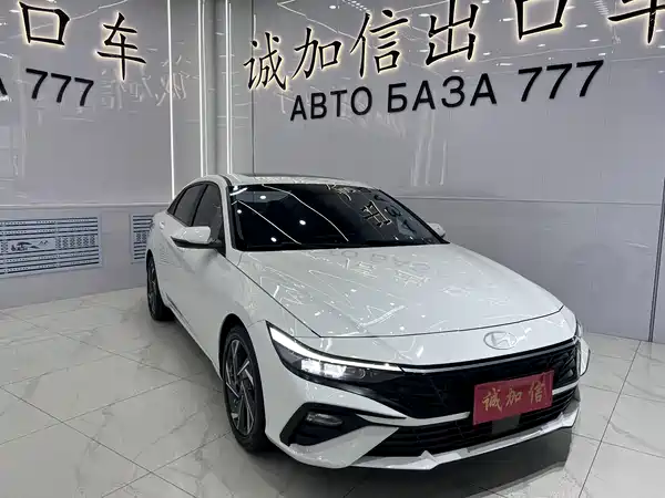 Hyundai Elantra 2024