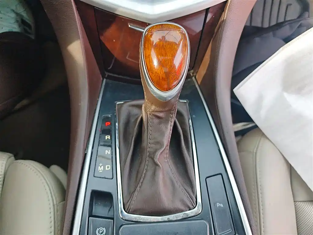 Cadillac SRX 2015 — фото 14