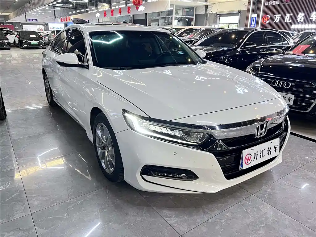 Honda Accord 2019 — фото 1