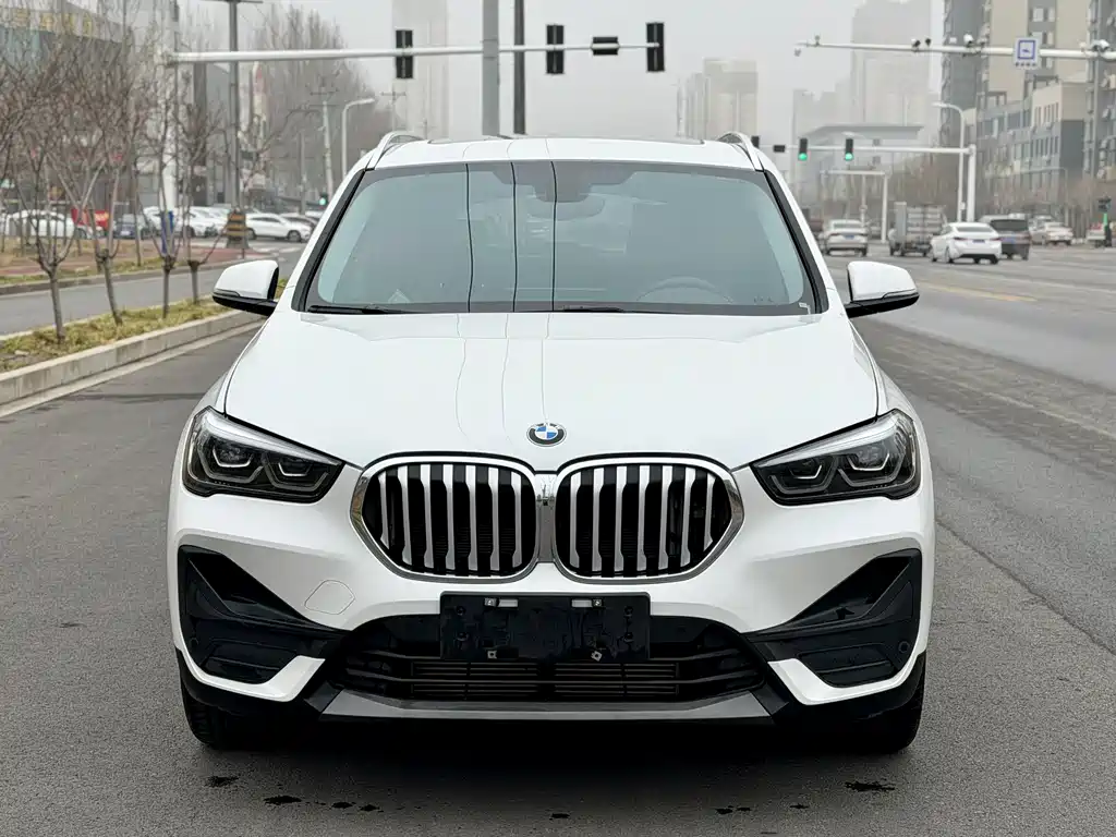 BMW X1 2022 — фото 2