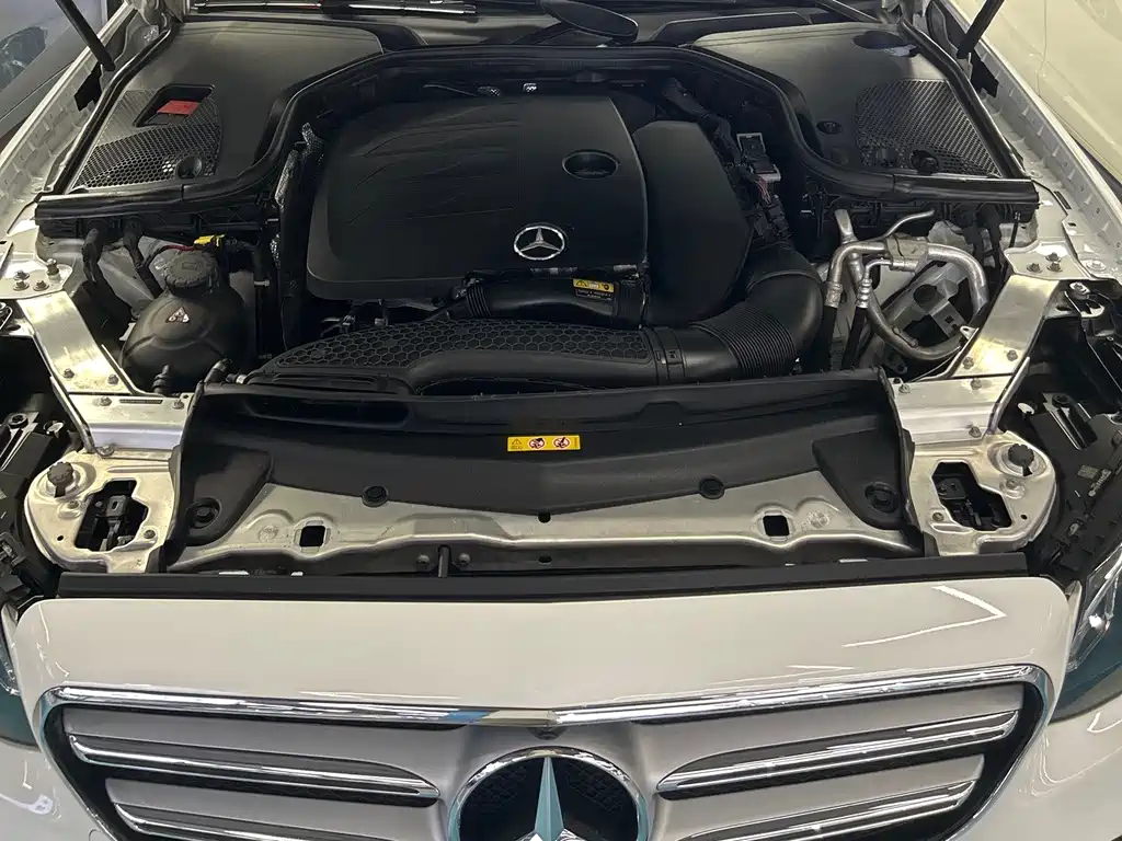 Mercedes-Benz E-Class 2019 — фото 12