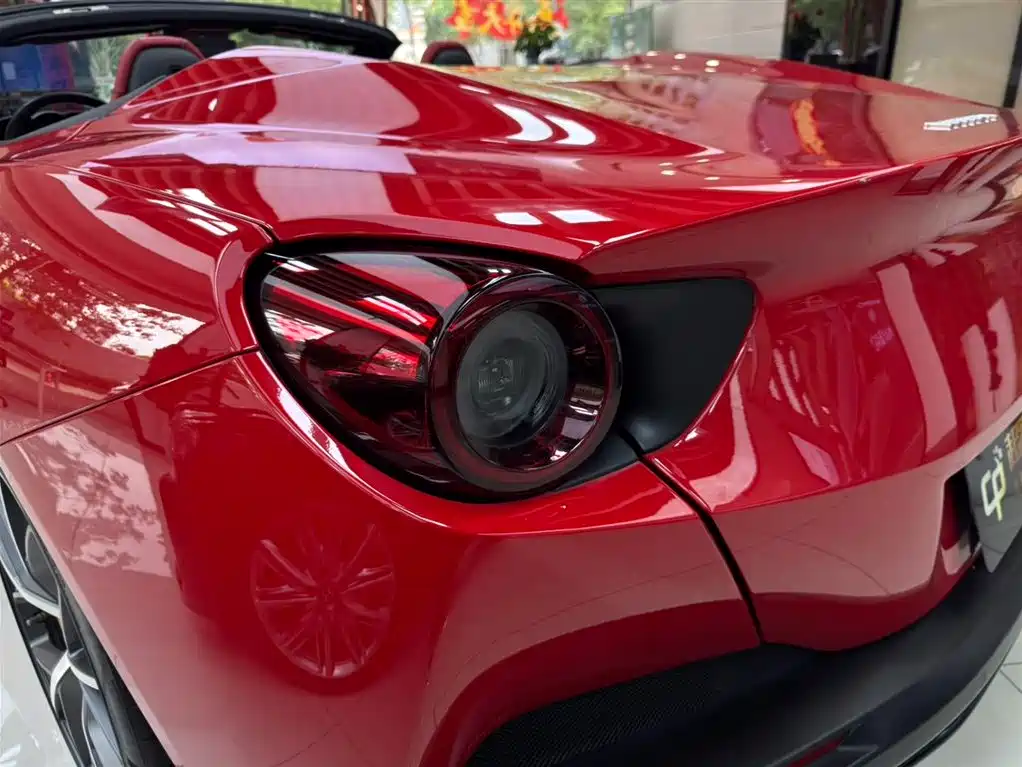 Ferrari Portofino 2019 — фото 10