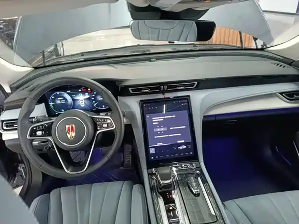 Hongqi H5 PHEV 2025