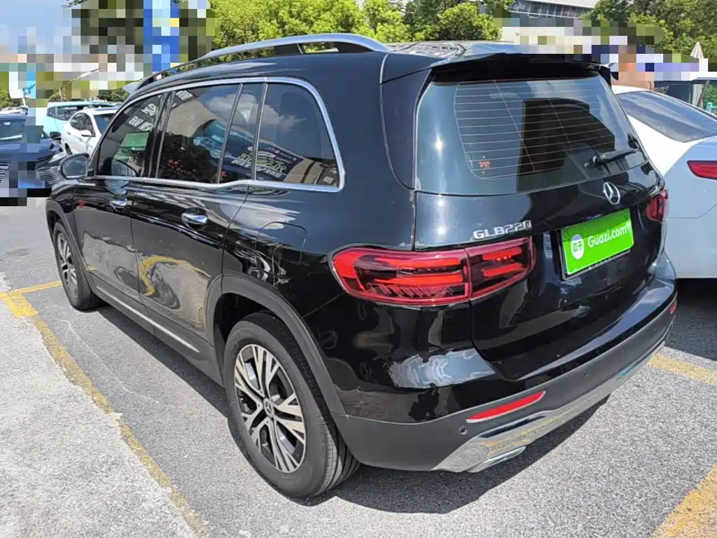 Mercedes-Benz GLB 2024