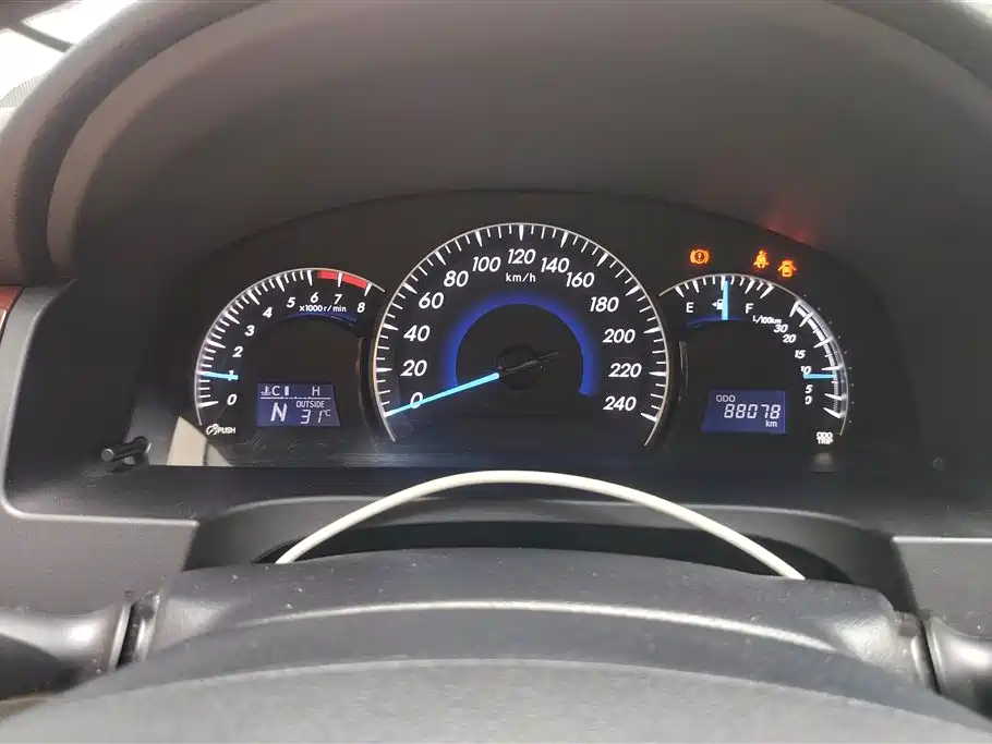 Toyota Camry 2015 — фото 14