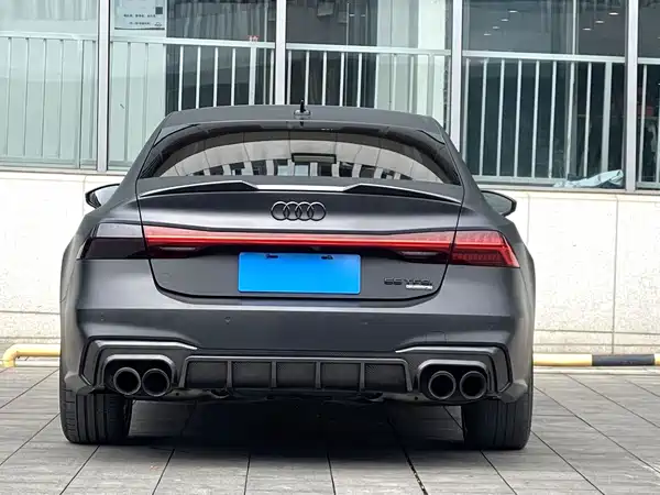 Audi A7L 2023