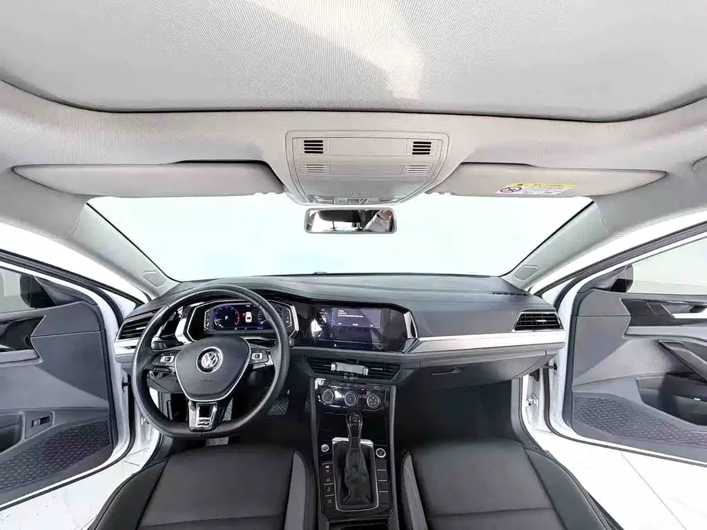 Volkswagen Sagitar 2022