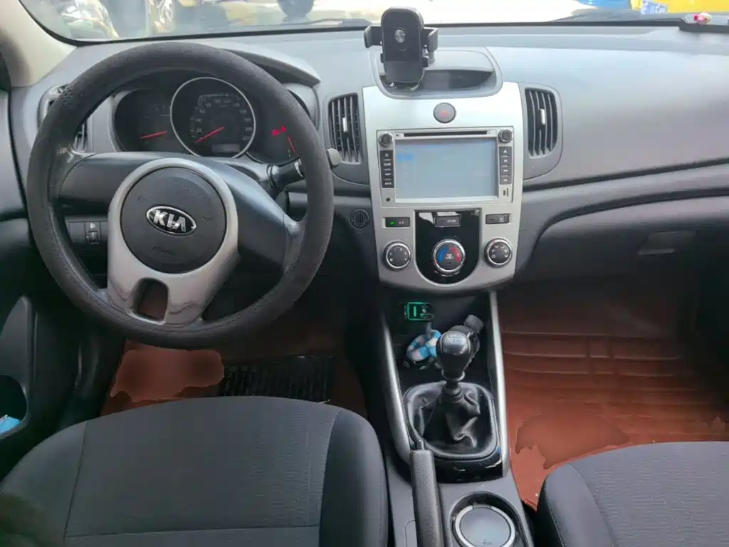 Kia Forte 2015 — фото 10