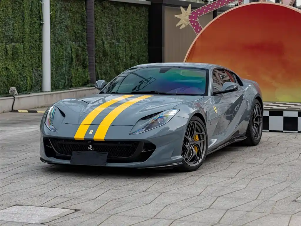 Ferrari 812 2019
