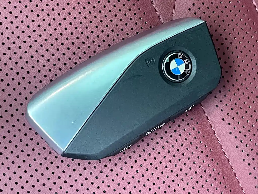 BMW 5 Series 2025 — фото 15
