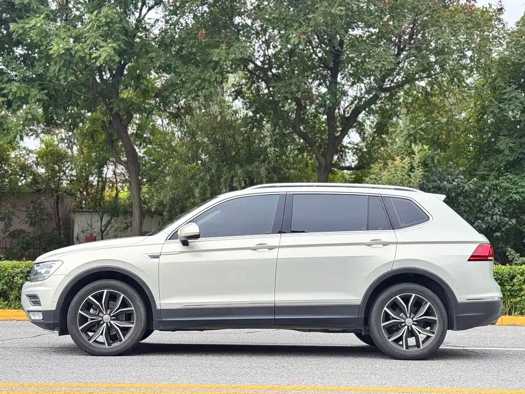 Volkswagen Tiguan L 2019 — фото 5