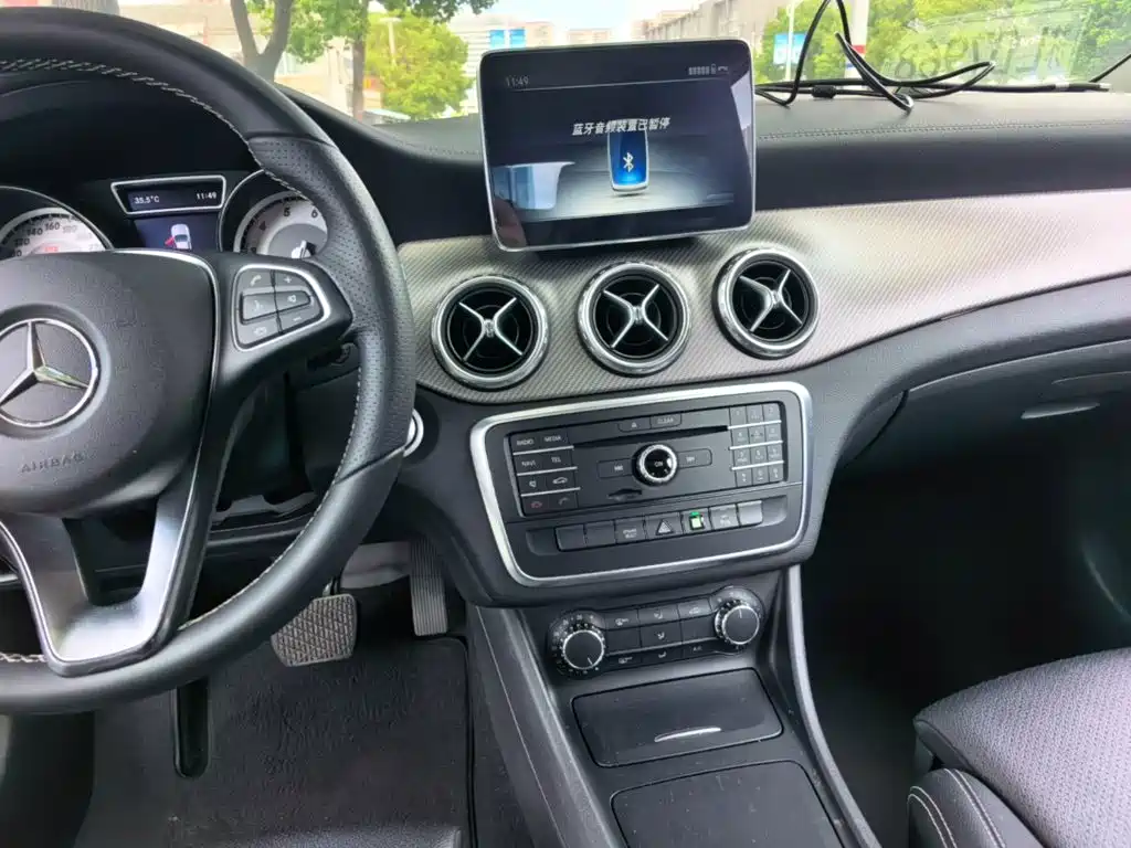 Mercedes-Benz GLA 2016 — фото 13