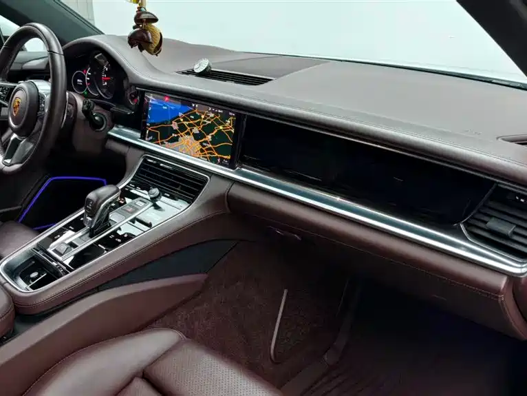 Porsche Panamera 2019 — фото 11