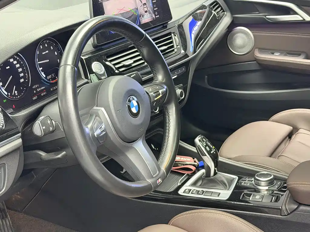 BMW 1 Series 2023 — фото 10