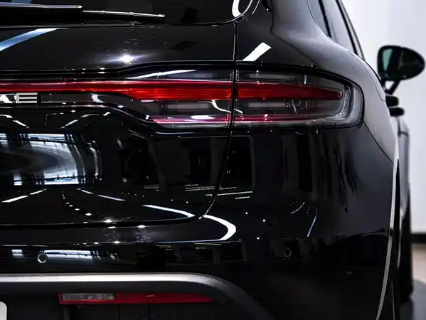 Porsche Macan 2025