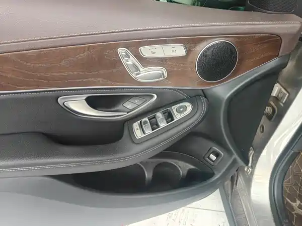 Mercedes-Benz GLC 2020