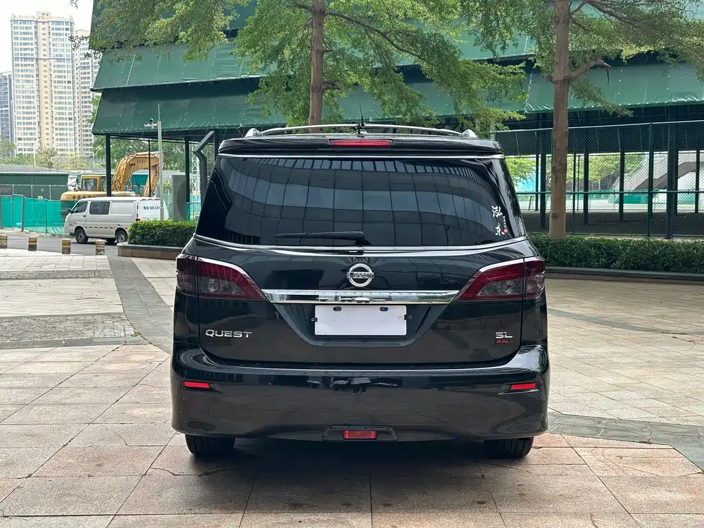 Nissan Quest 2014 — фото 21