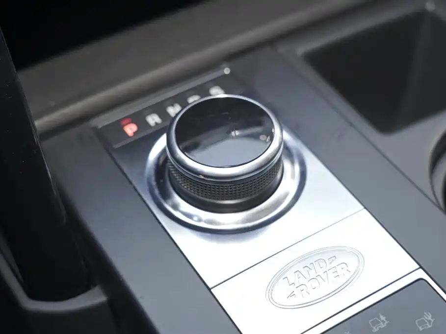 Land Rover Discovery 2017 — фото 11