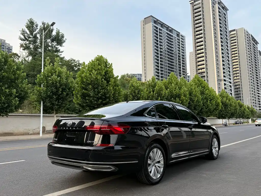 Volkswagen Passat 2019 — фото 8