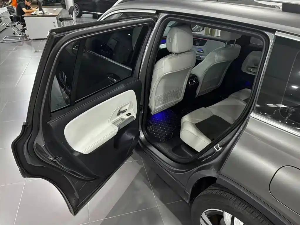 Mercedes-Benz EQB 2023 — фото 15