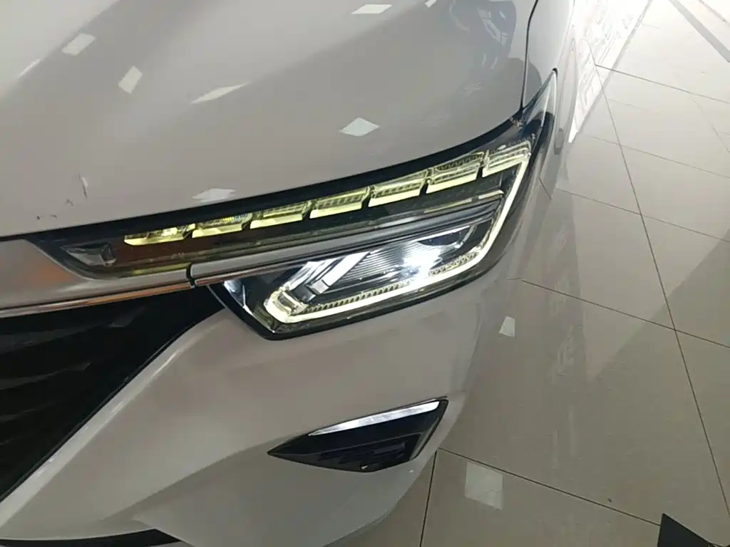 Roewe RX5 2021 — фото 24