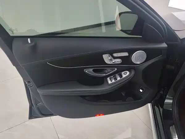 Mercedes-Benz C-Class 2021