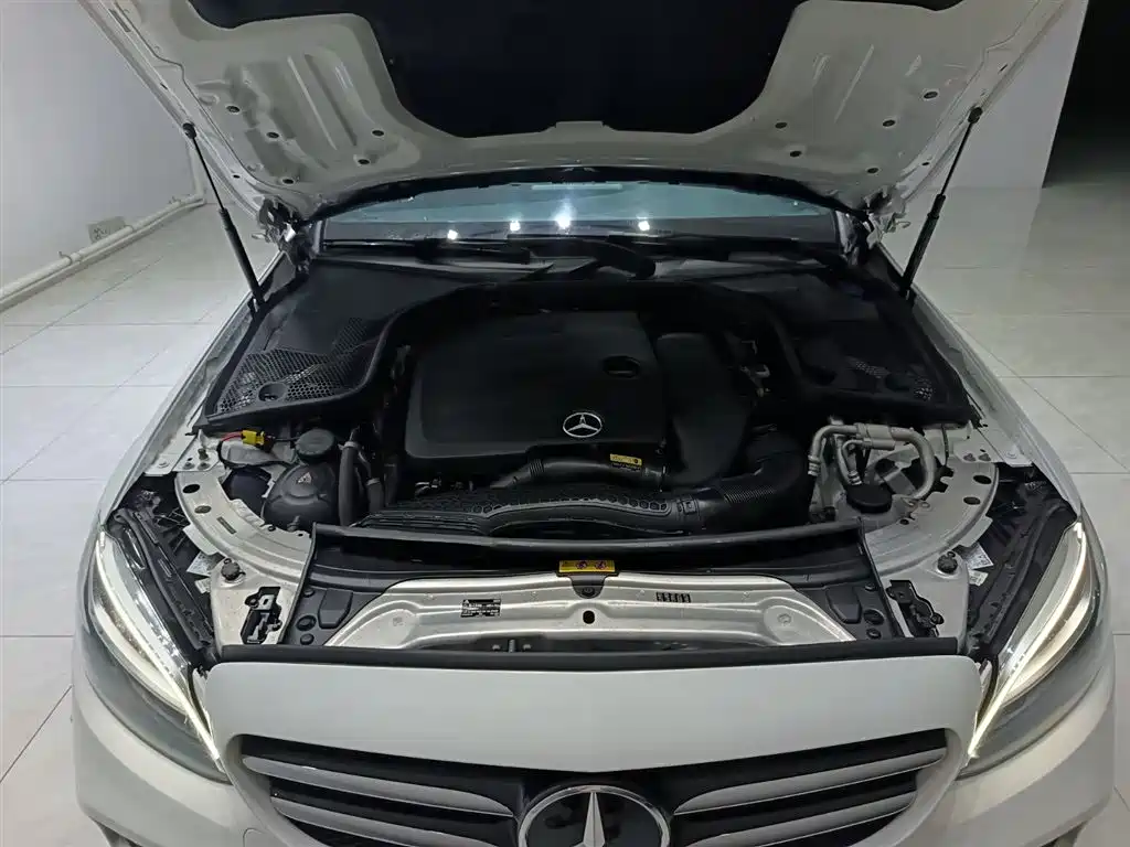 Mercedes-Benz C-Class 2019 — фото 15