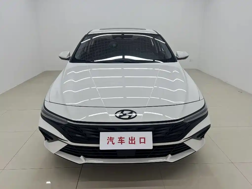 Hyundai Elantra 2024