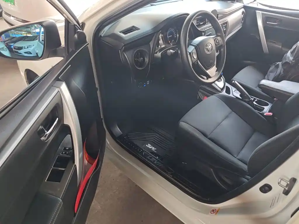 Toyota Levin 2018 — фото 16