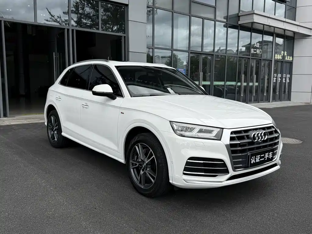 Audi Q5L 2022 — фото 2