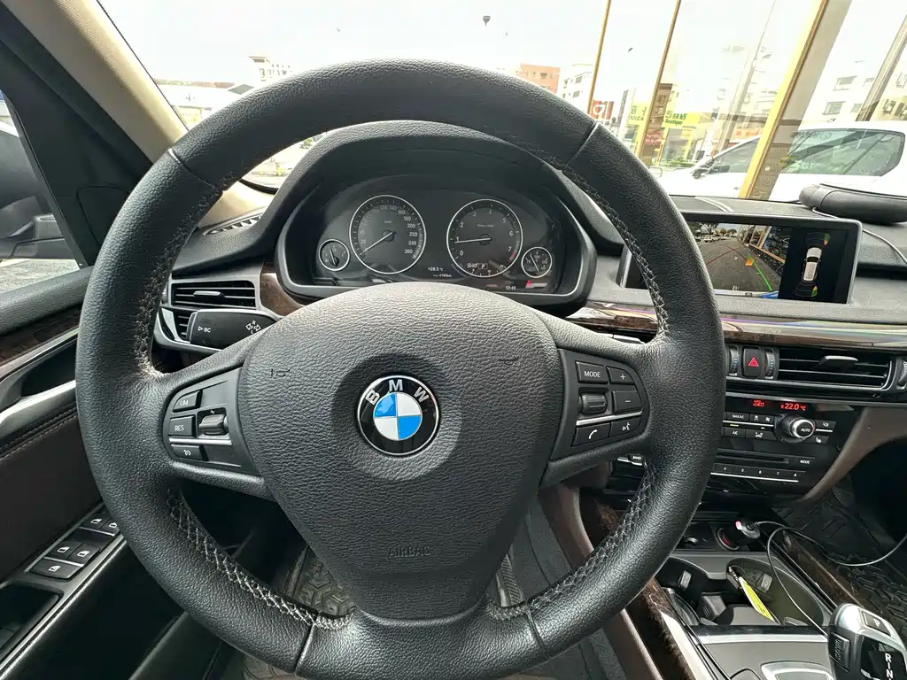 BMW X5 2016 — фото 12