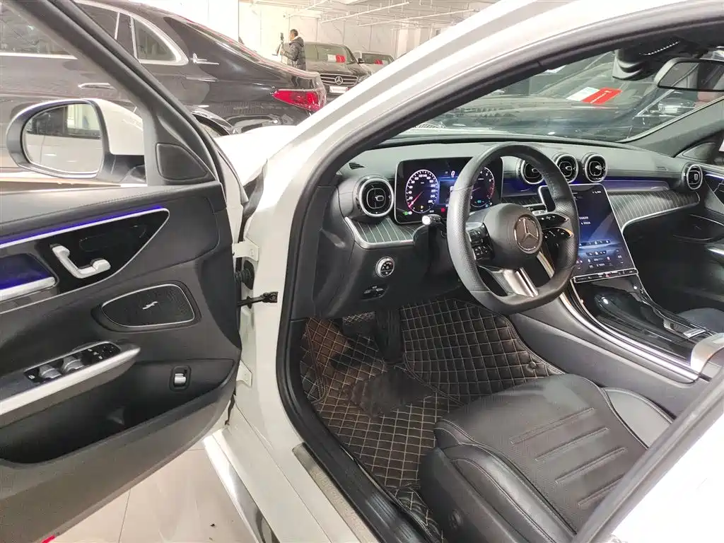Mercedes-Benz C-Class 2022 — фото 16