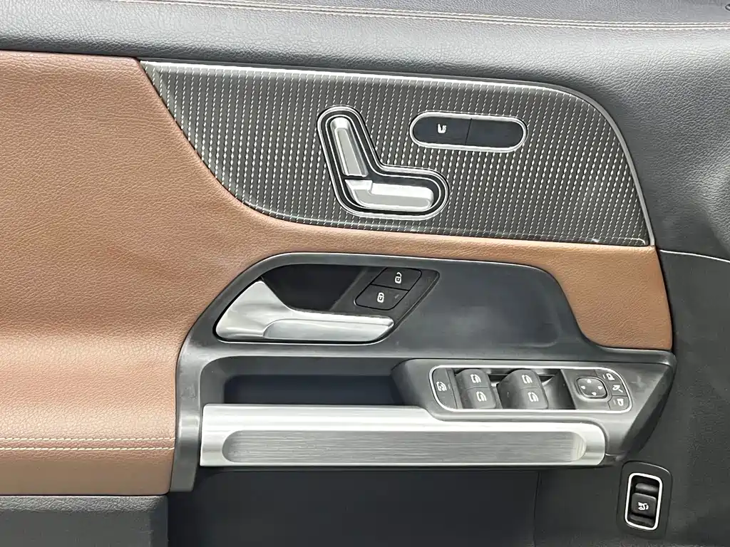 Mercedes-Benz GLB 2020 — фото 19