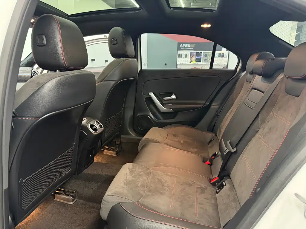 Mercedes-Benz A-Class 2023 — фото 6