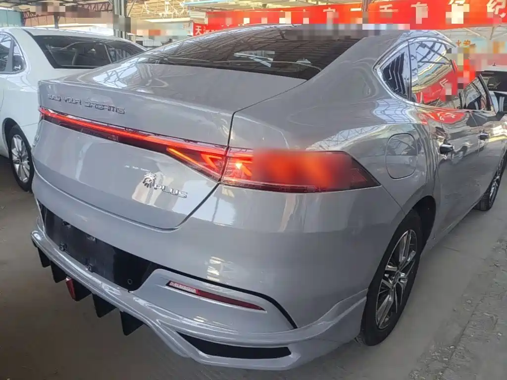 BYD Qin PLUS 2022 — фото 5
