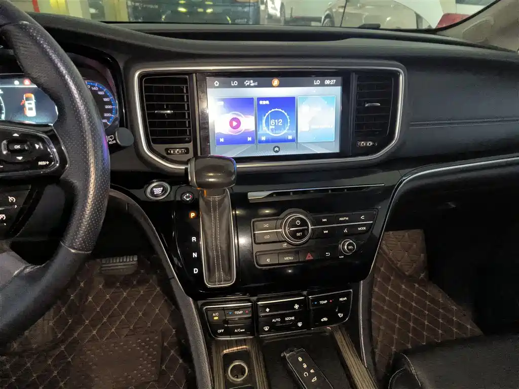 GAC Motor Trumpchi M8 2021 — фото 13