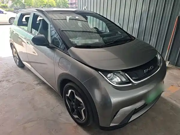BYD Dolphin 2023