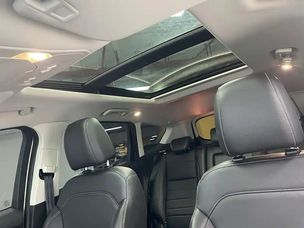 Ford Kuga 2018 — фото 12
