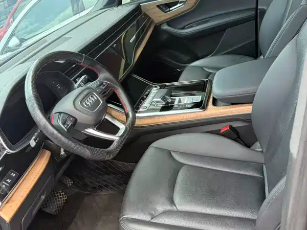 Audi Q7 2024