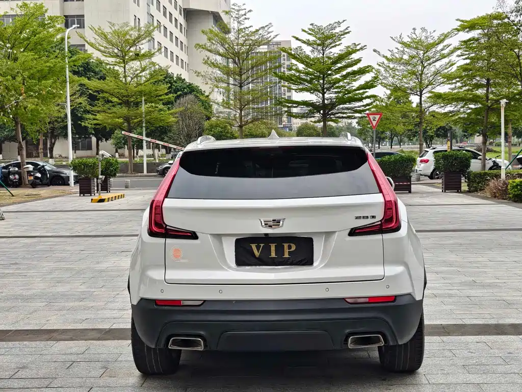 Cadillac XT4 2019 — фото 13