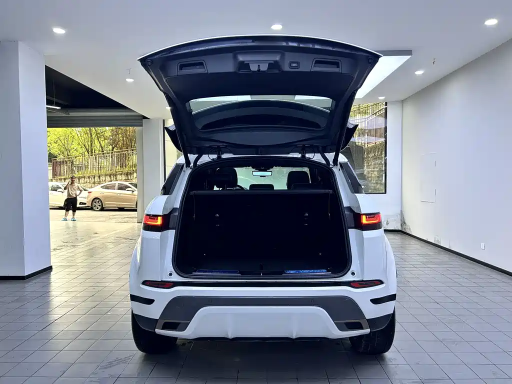 Land Rover Evoque 2020 — фото 6
