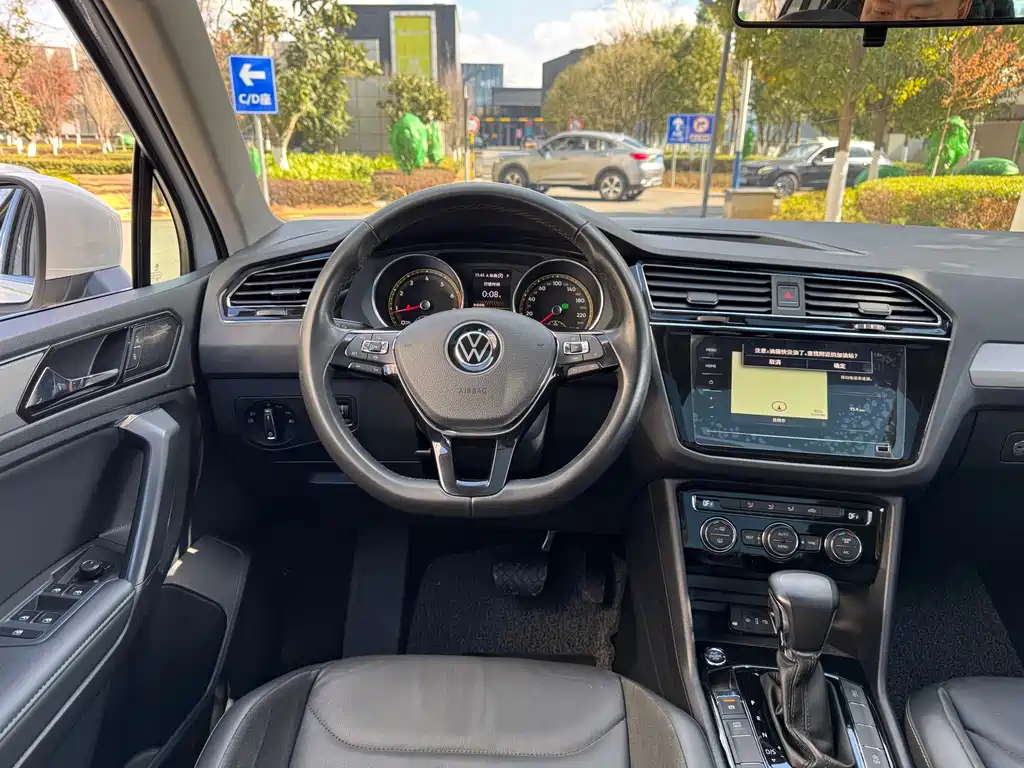 Volkswagen Tiguan L 2021 — фото 14