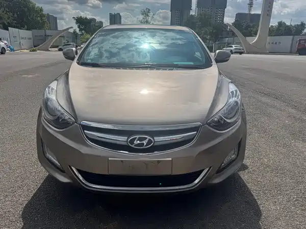 Hyundai Elantra Langdong 2015