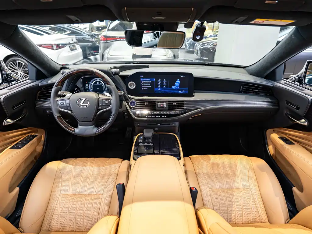 Lexus LS 2021 — фото 13